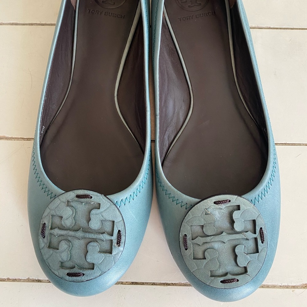 Like new Tory Burch flats blue size 9
